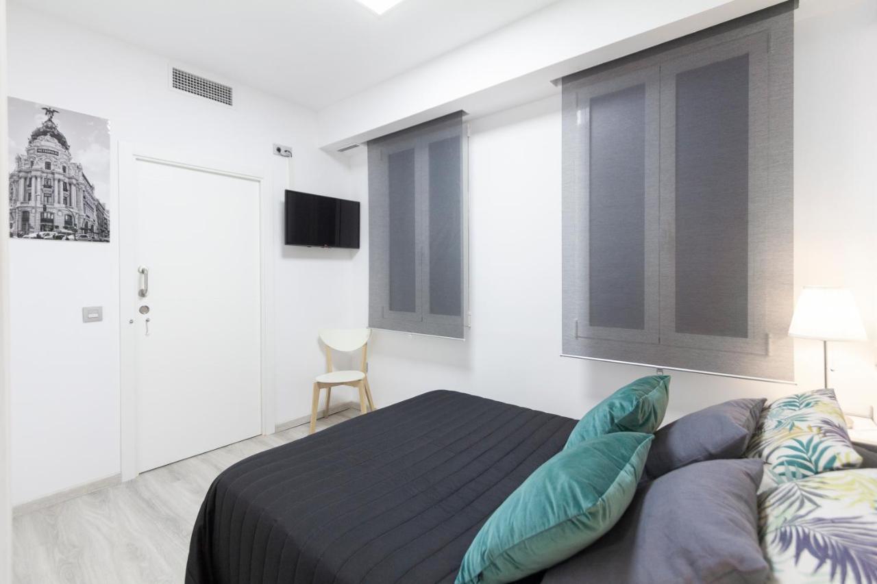 Prado Apartment Мадрид Экстерьер фото